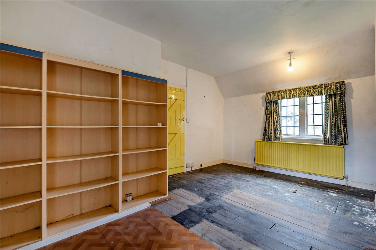 6 bedroom house, Burys Bank Road, Greenham RG19 - Sold STC