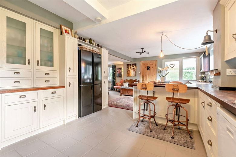 4 bedroom house, Broadlayings, Woolton Hill RG20 - Sold STC