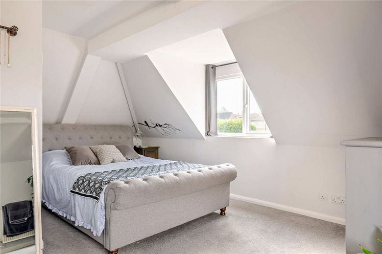 4 bedroom house, Broadlayings, Woolton Hill RG20 - Sold STC