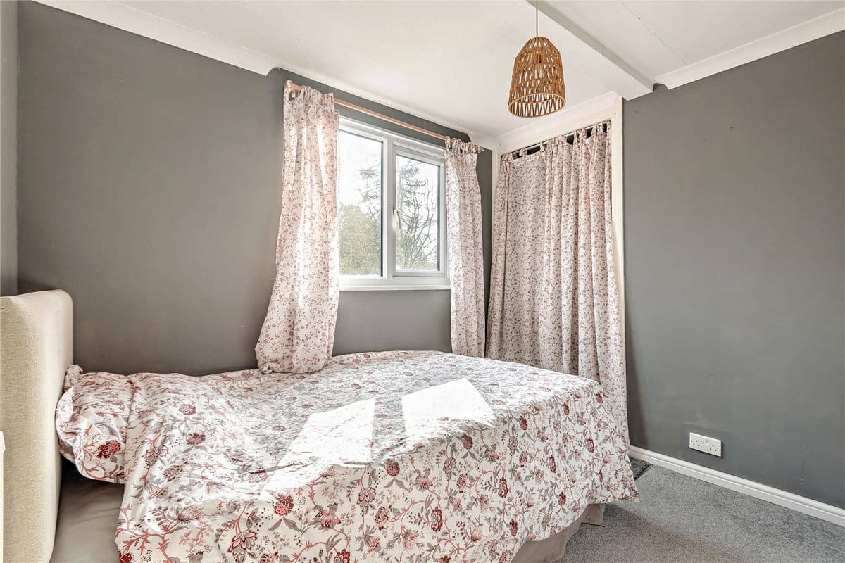 4 bedroom house, Broadlayings, Woolton Hill RG20 - Sold STC