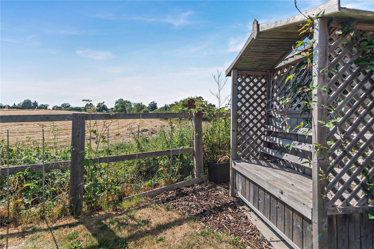 4 bedroom house, Folly Court, Cold Ash RG18 - Available