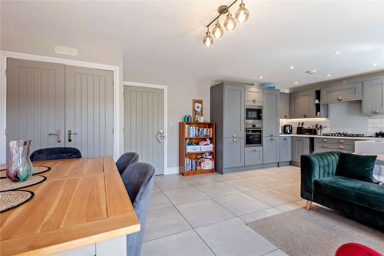 4 bedroom house, Folly Court, Cold Ash RG18 - Available