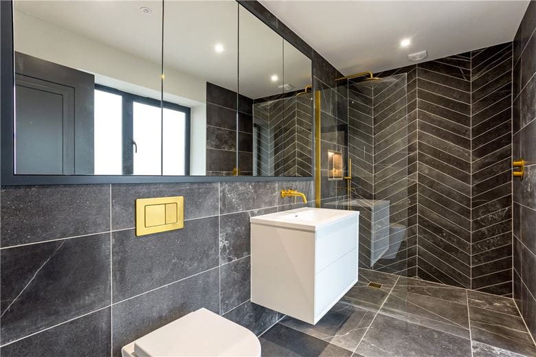 4 bedroom house, Speen Lane, Newbury RG14 - Available