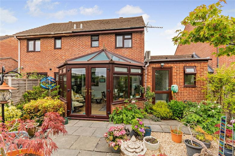 3 bedroom house, Billington Way, Thatcham RG18 - Sold STC