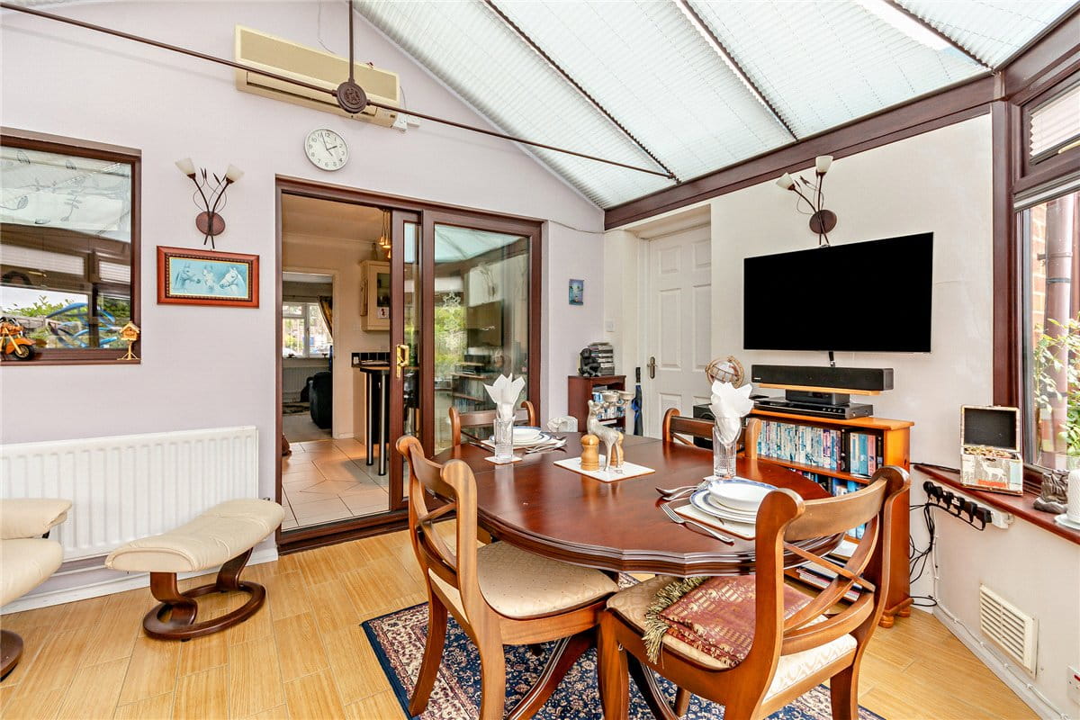 3 bedroom house, Billington Way, Thatcham RG18 - Sold STC