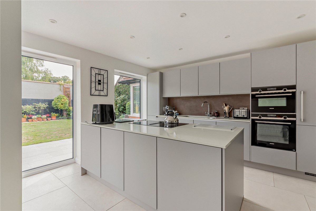 4 bedroom house, The Rookery, Peasemore RG20 - Sold STC