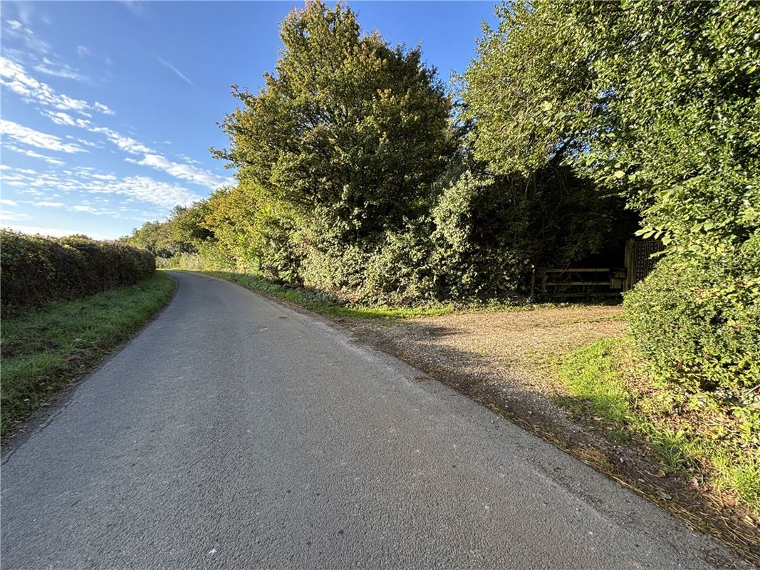 6 bedroom house, Brightwalton, Newbury RG20 - Available