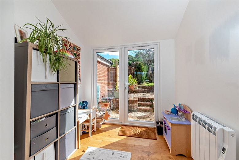 2 bedroom house, Pear Tree Lane, Newbury RG14 - Available