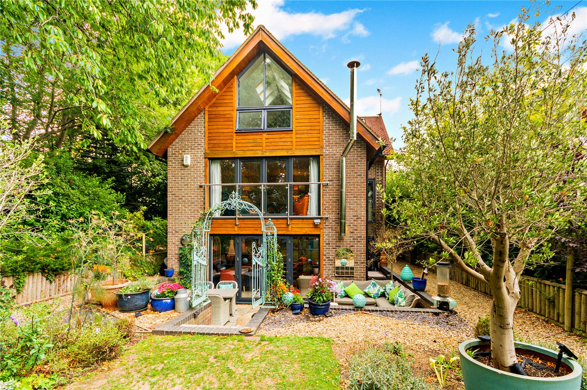 4 bedroom house, Oxford Road, Donnington RG14 - Available