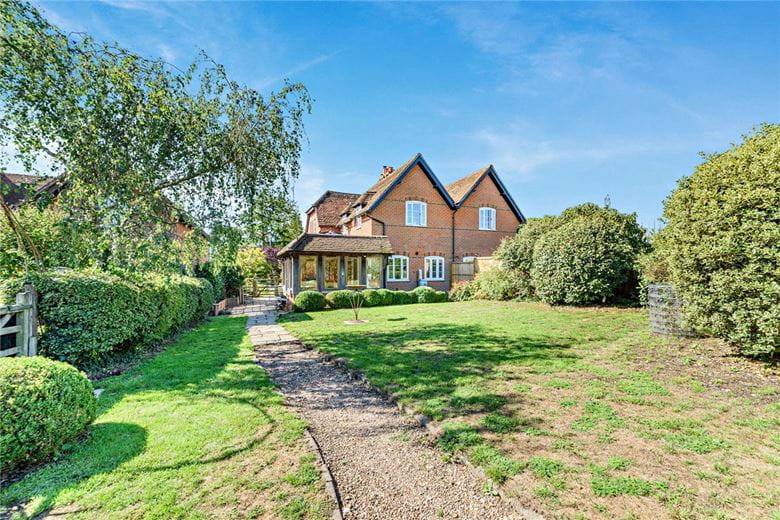 3 bedroom cottage, Hyde End Lane, Brimpton RG7 - Sold STC