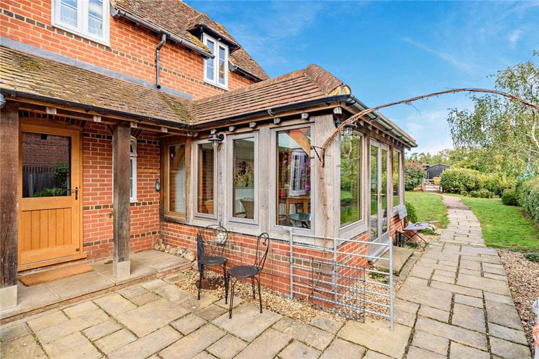 3 bedroom cottage, Hyde End Lane, Brimpton RG7 - Sold STC