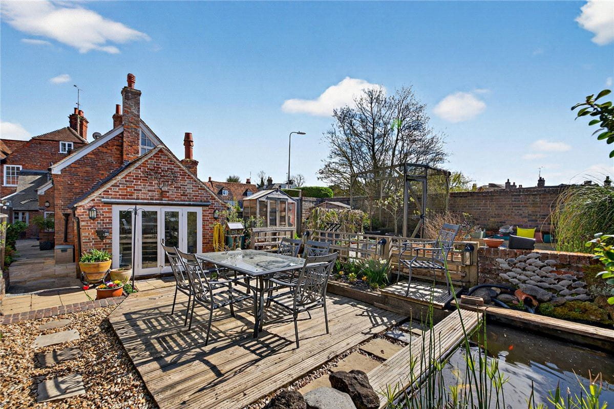 7 bedroom house, Bridge Street, Hungerford RG17 - Available