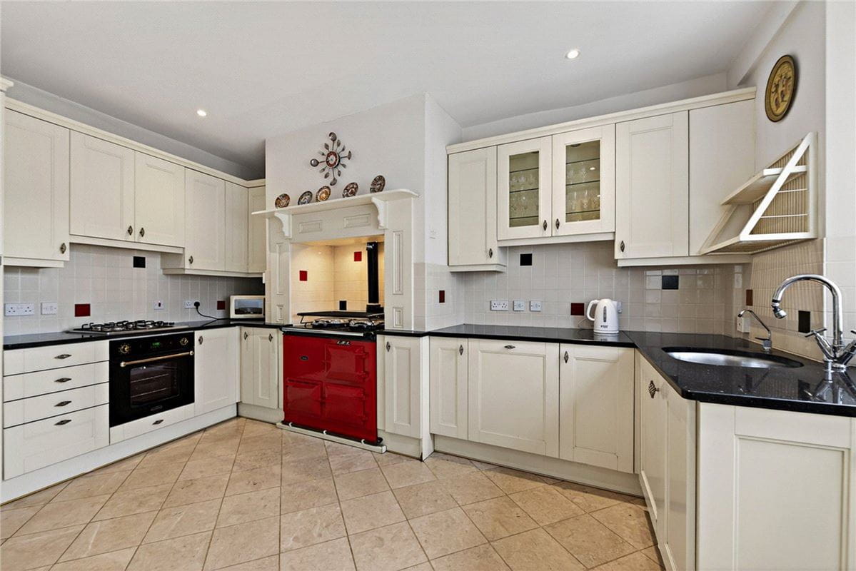 7 bedroom house, Bridge Street, Hungerford RG17 - Available