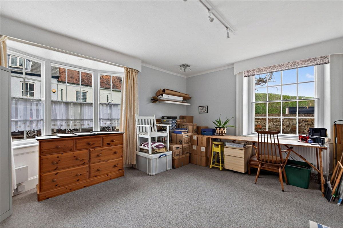 7 bedroom house, Bridge Street, Hungerford RG17 - Available