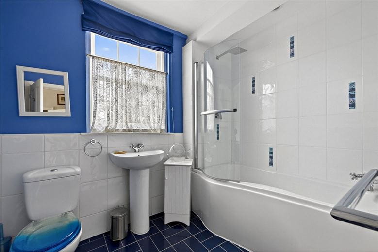7 bedroom house, Bridge Street, Hungerford RG17 - Available
