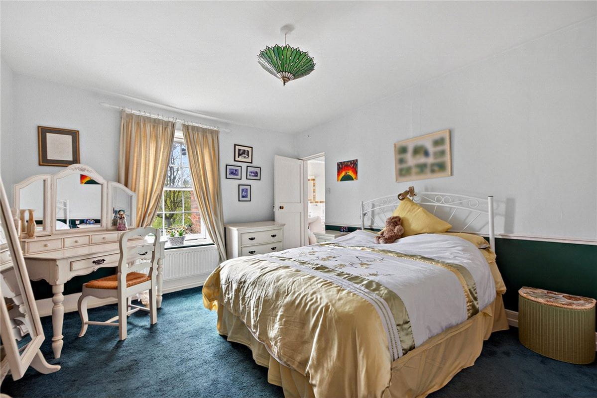 7 bedroom house, Bridge Street, Hungerford RG17 - Available