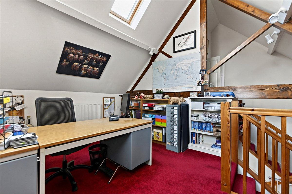 7 bedroom house, Bridge Street, Hungerford RG17 - Available