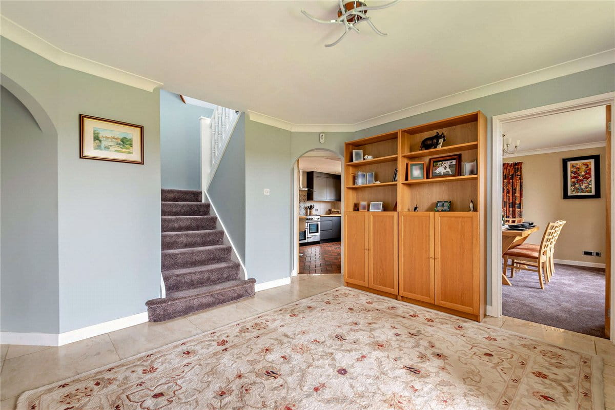 4 bedroom house, Oxford Road, Donnington RG14 - Available