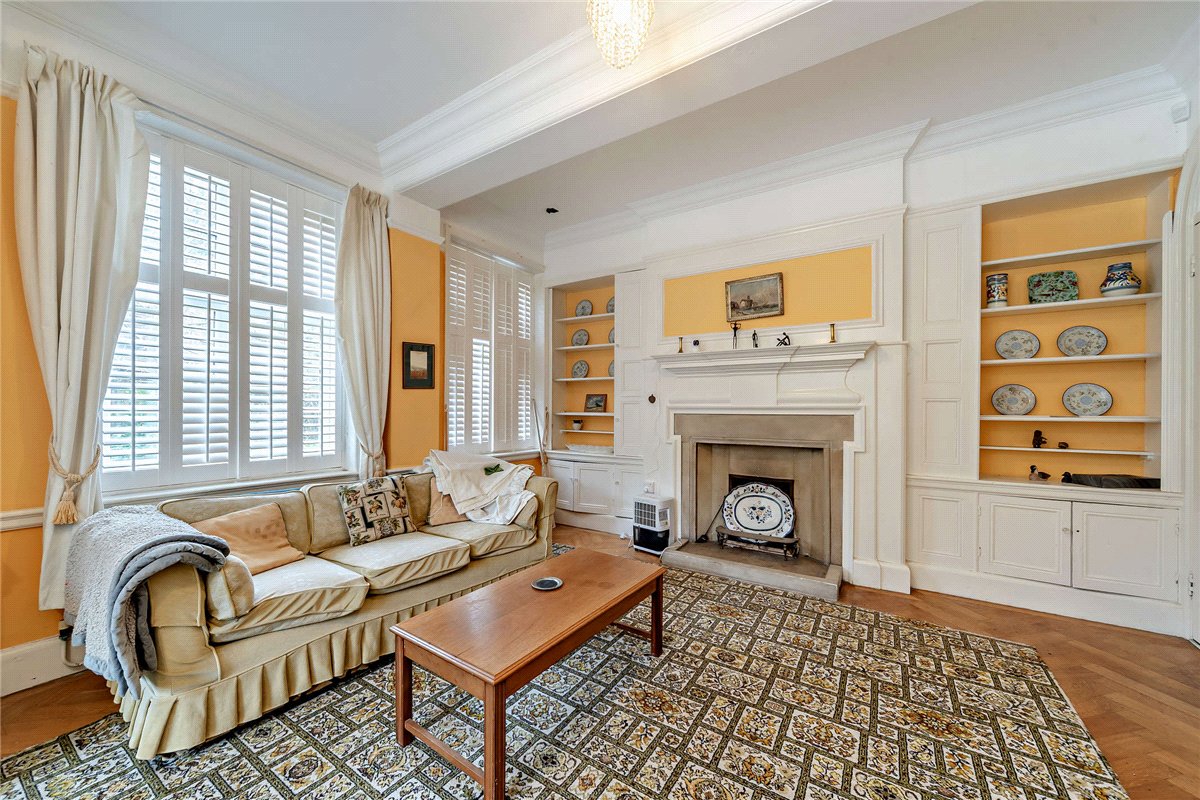 8 bedroom house, Yattendon Road, Hermitage RG18 - Available