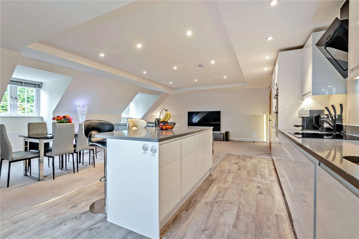 2 bedroom flat, The Dolmans, Shaw RG14 - Available