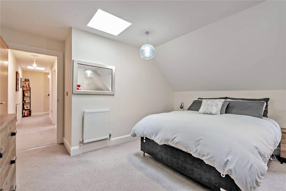 2 bedroom flat, The Dolmans, Shaw RG14 - Available