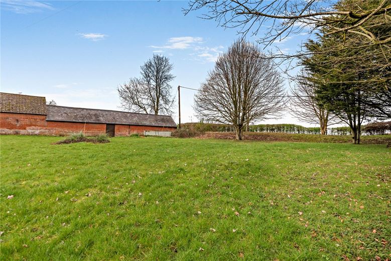 5 bedroom cottage, Ibworth, Tadley RG26 - Available