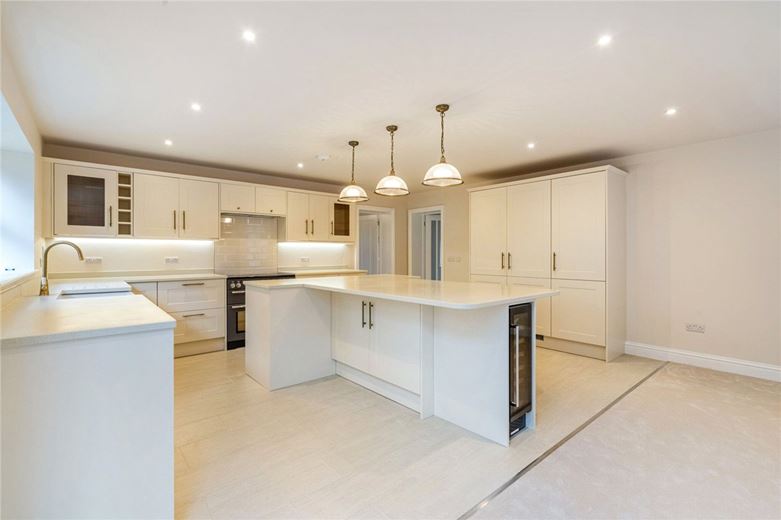 2 bedroom cottage, Ram Alley, Ashford Hill RG19 - Available