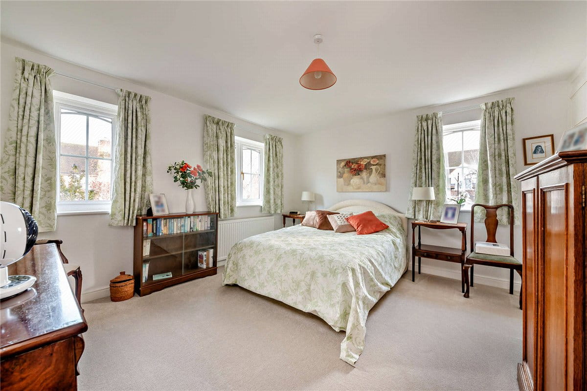 4 bedroom house, Heathfields, Chieveley RG20 - Available