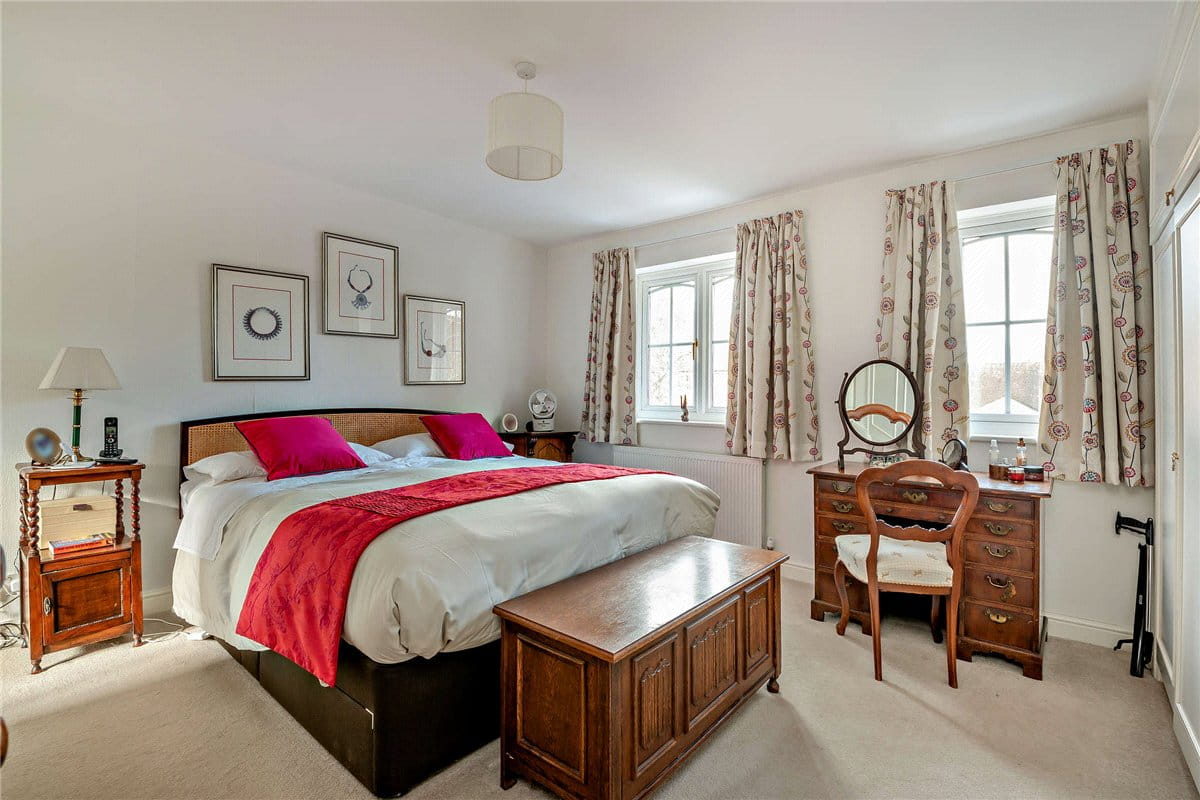 4 bedroom house, Heathfields, Chieveley RG20 - Available