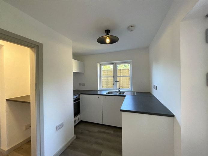 3 bedroom cottage, Enborne Street, Enborne RG14 - Available