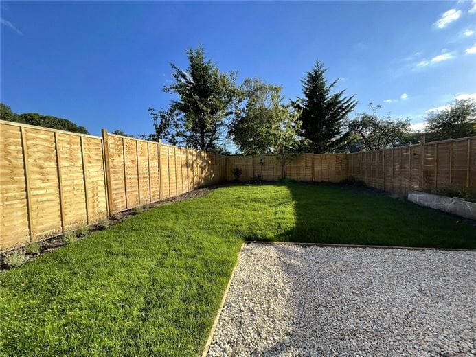 3 bedroom cottage, Enborne Street, Enborne RG14 - Available