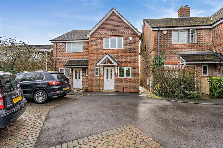 2 bedroom house, Redfinch Mews, Thatcham RG19 - Available