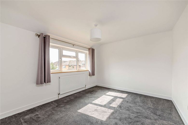 4 bedroom house, Sagecroft Road, Thatcham RG18 - Available