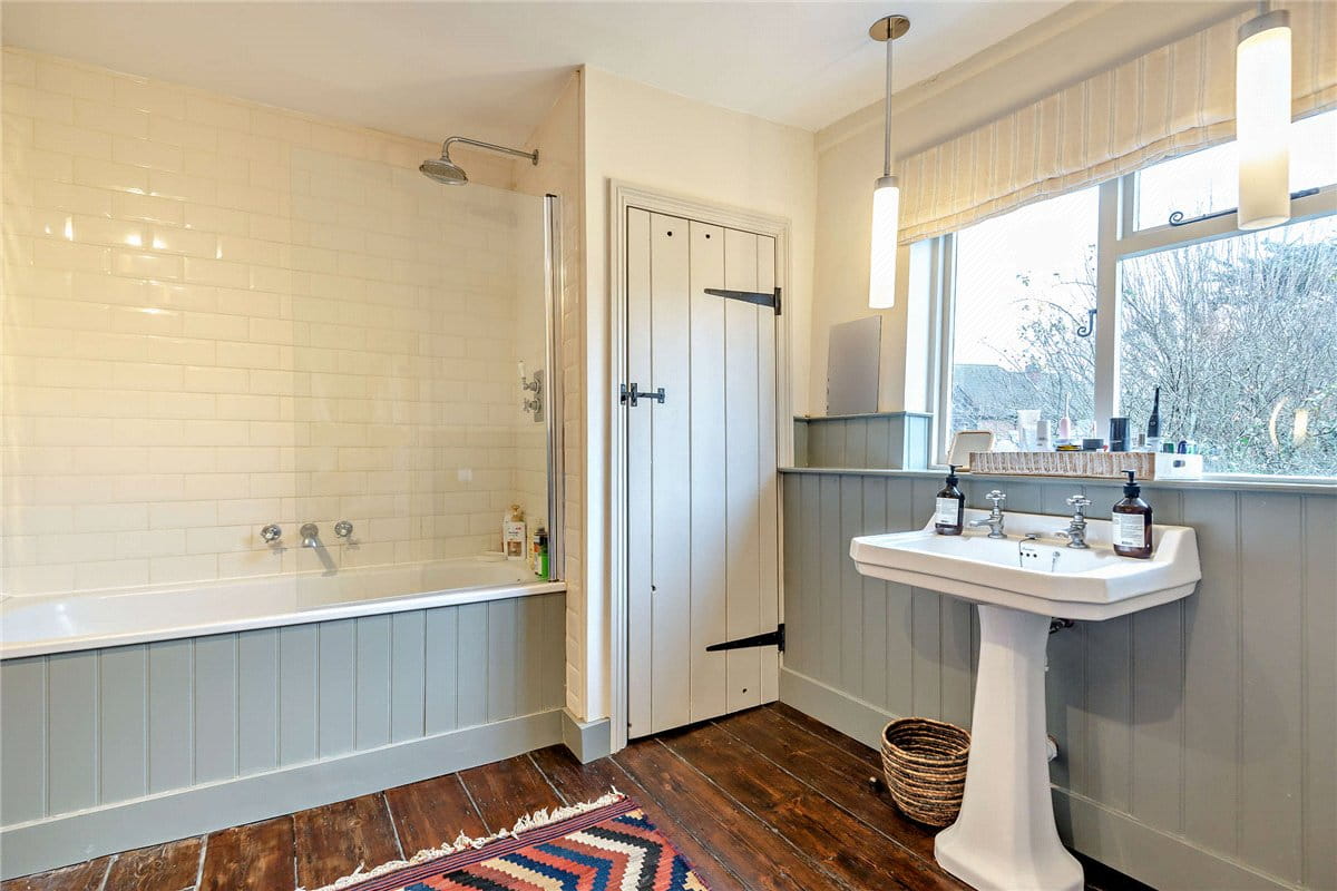 4 bedroom house, George Street, Kingsclere RG20 - Sold STC