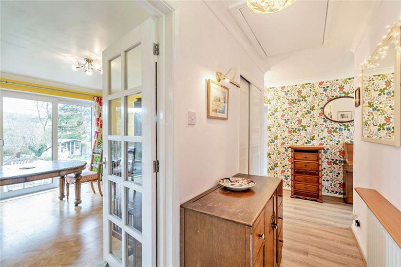 3 bedroom bungalow, Downs Close, Eastbury RG17 - Available