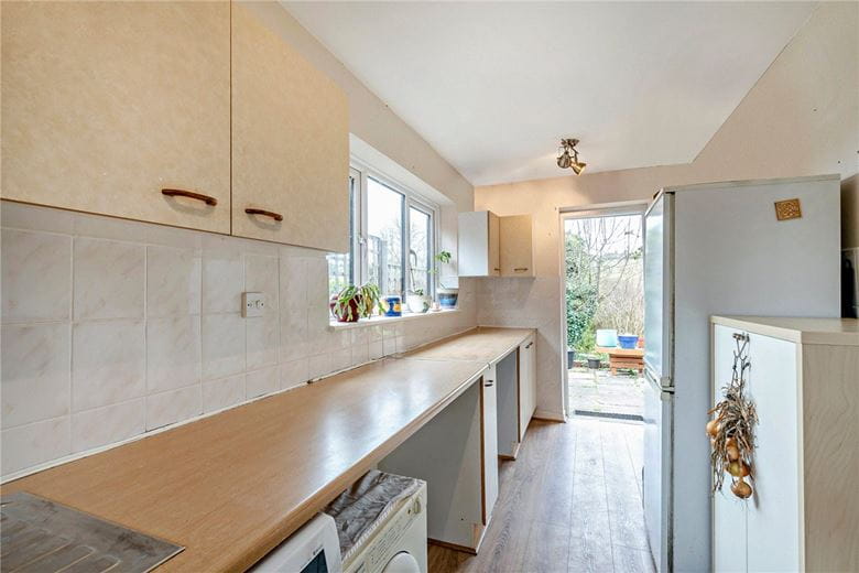 3 bedroom bungalow, Downs Close, Eastbury RG17 - Available