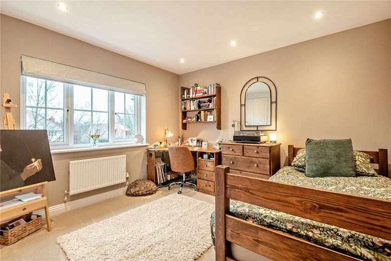 5 bedroom house, Spring Gardens, Newbury RG20 - Available