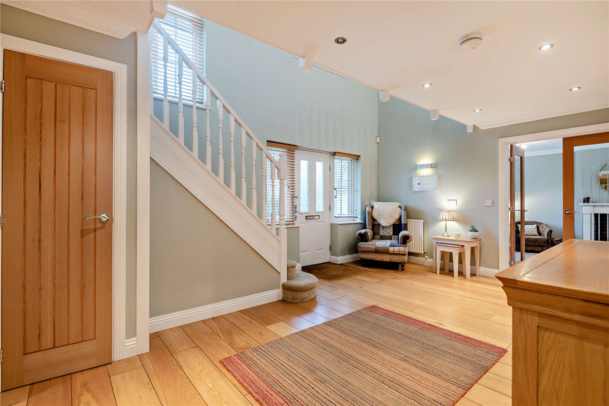 5 bedroom house, Spring Gardens, Newbury RG20 - Available