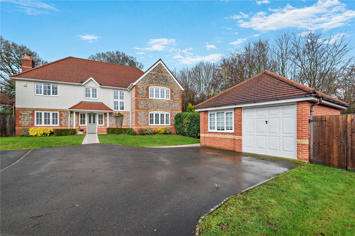 5 bedroom house, Spring Gardens, Newbury RG20 - Available