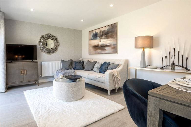 5 bedroom house, Princess Gardens, Bishops Green RG20 - Available