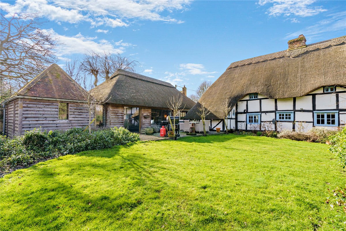 4 bedroom house, Lower Green, Inkpen RG17 - Available