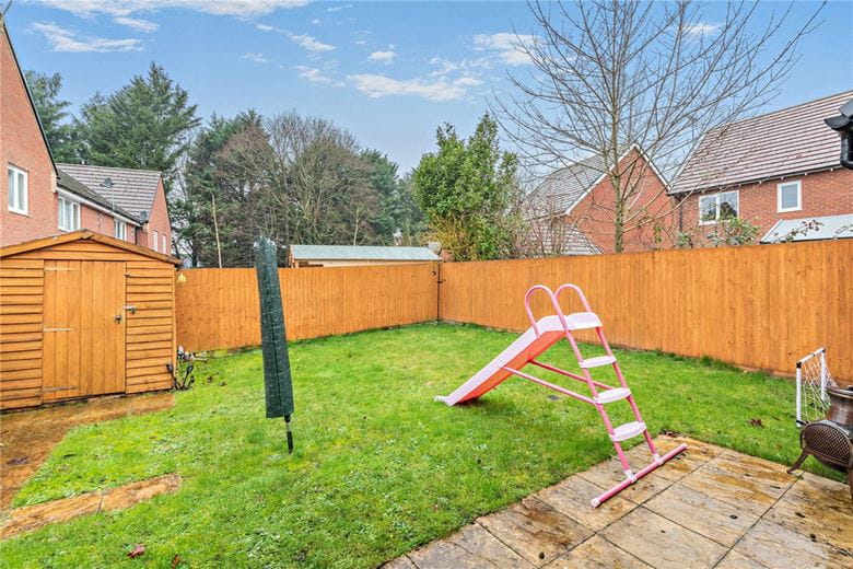 3 bedroom house, Blake Road, Hermitage RG18 - Available