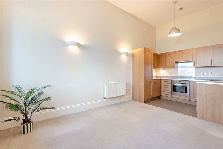 1 bedroom flat, Ireland Drive, Newbury RG14 - Available