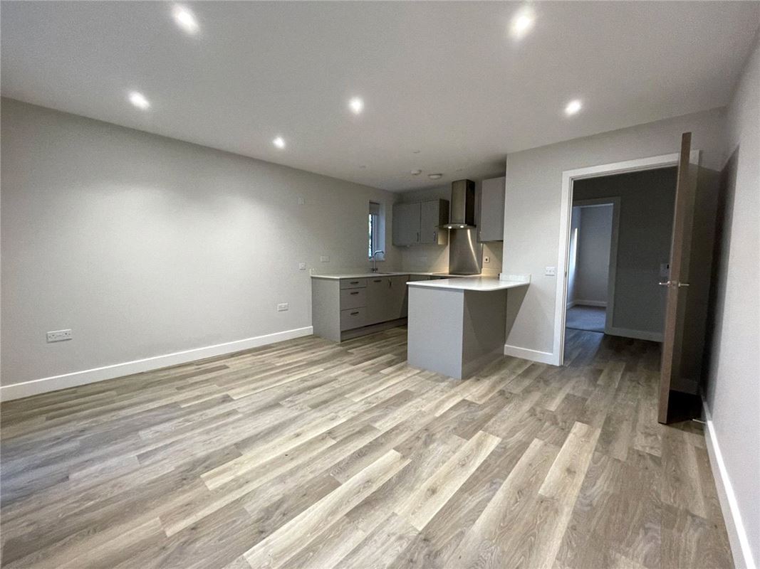 1 bedroom flat, Steel Close, Newtown Road RG14 - Sold STC