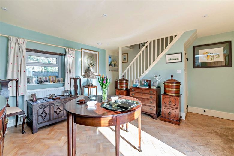 5 bedroom house, Burys Bank Road, Crookham Common RG19 - Available