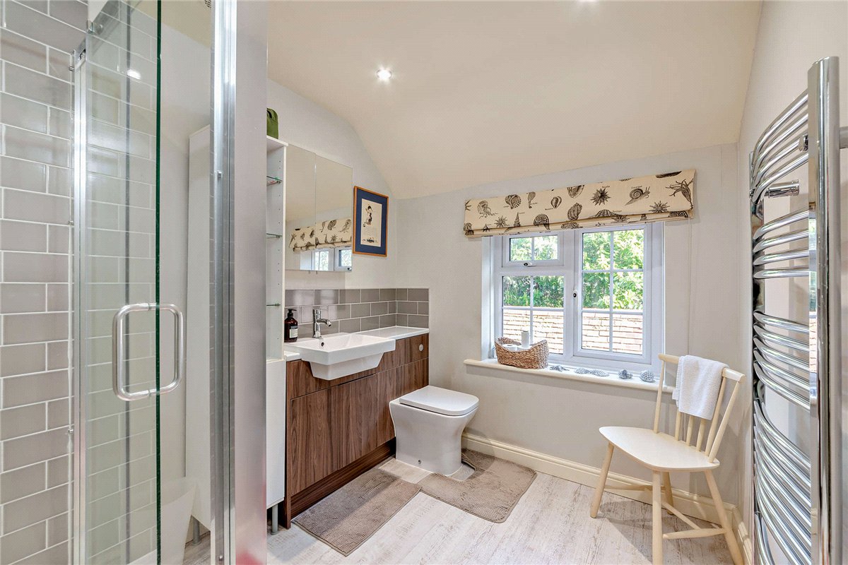 5 bedroom house, Burys Bank Road, Crookham Common RG19 - Available