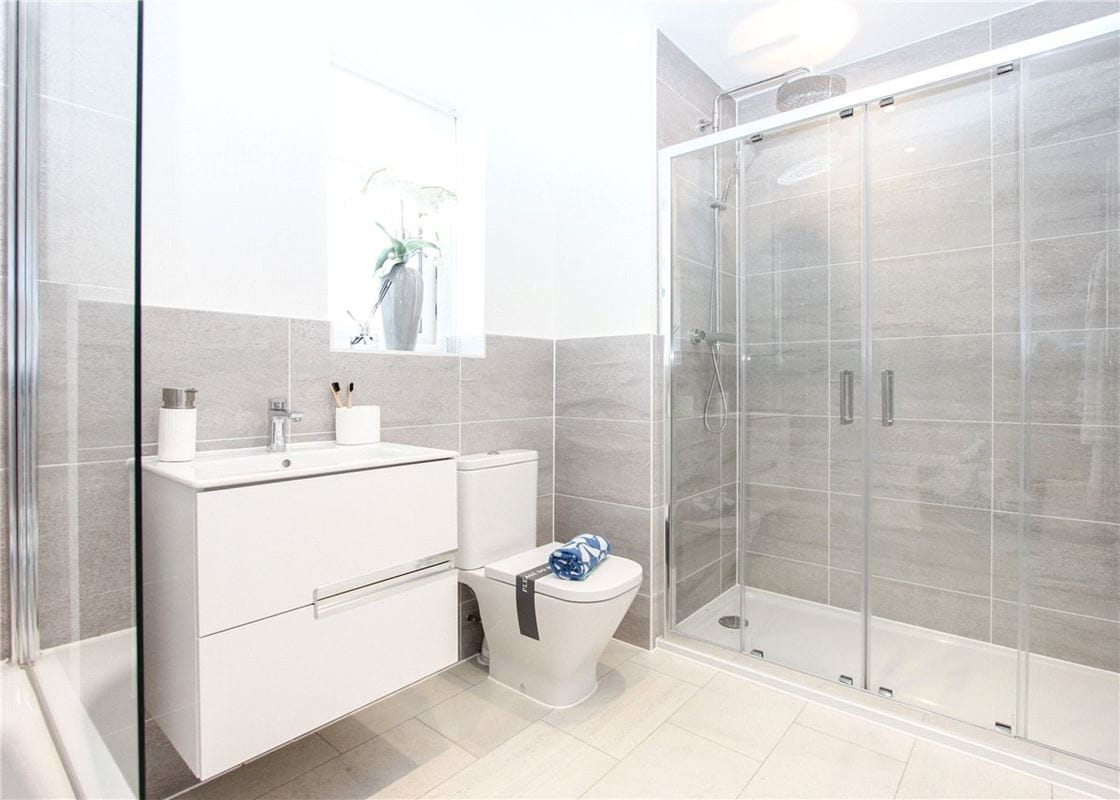 2 bedroom house, Bishops Green, Newbury RG20 - Available