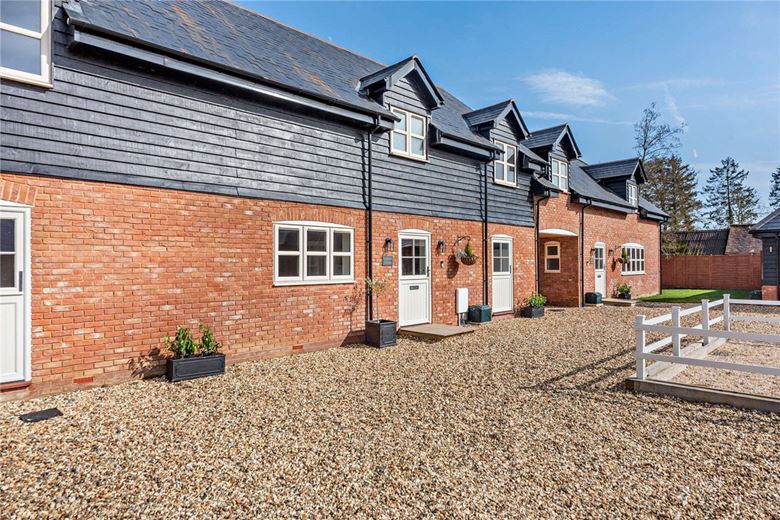 3 bedroom house, Ram Alley, Ashford Hill RG19 - Available