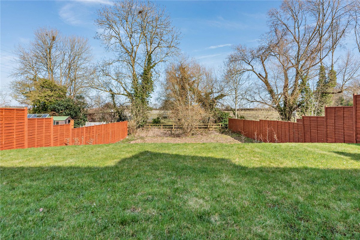 3 bedroom house, Ram Alley, Ashford Hill RG19 - Available