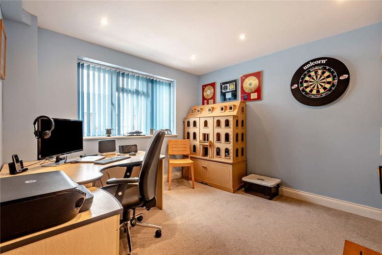 4 bedroom house, King John Road, Kingsclere RG20 - Available